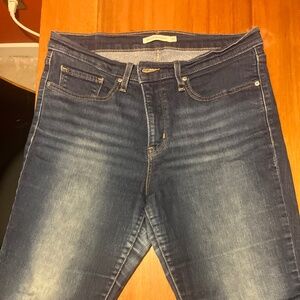 Levi’s 314 Shaping Straight Jeans
